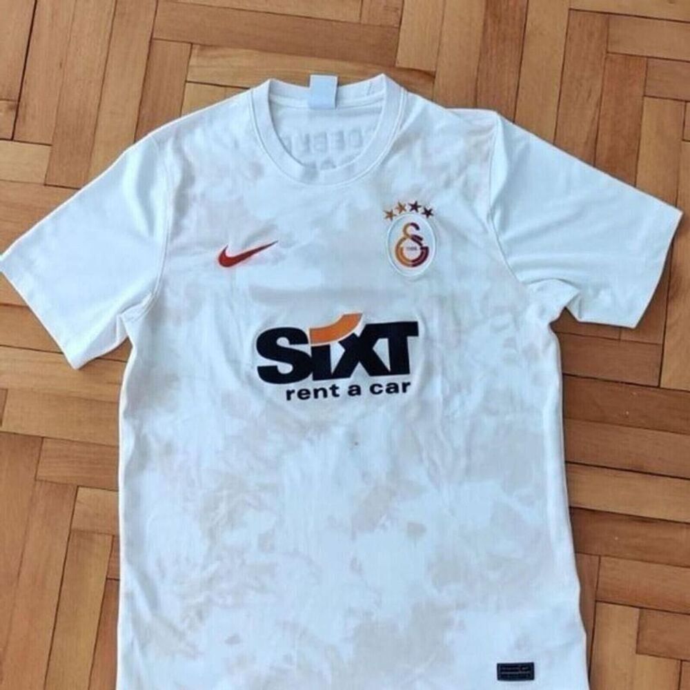 Nike Men's White Top